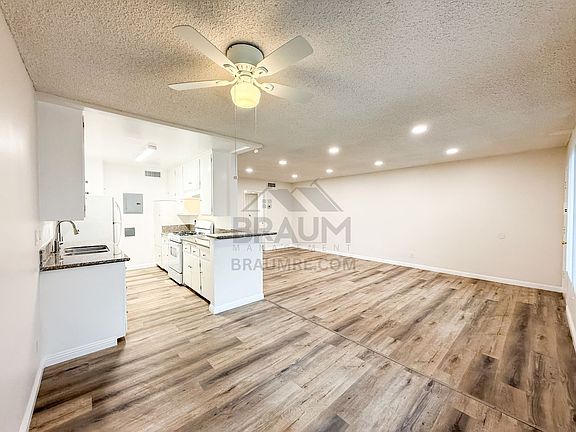 4th image of 6039 Whitsett Ave APT 205