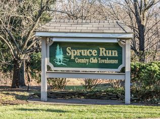 35 Spruce Run #35, Ramsey, NJ 07446