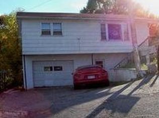 229 Middlesex Ave, Princeton, WV 24740