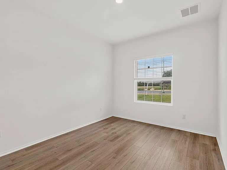 941 Legends Ln — Photo 21
