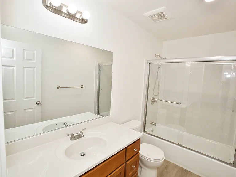 20310 Concord Ave — Photo 5