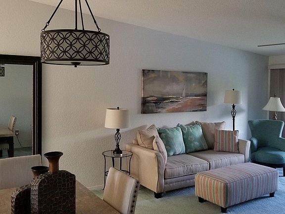 2nd image of 4044 Oakview Dr #F1