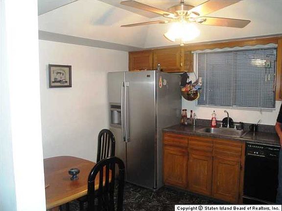 5th image of 1264 Richmond Ave #A
