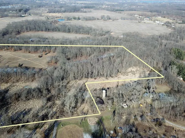 10000 Sheeler Rd, Onsted, MI 49265