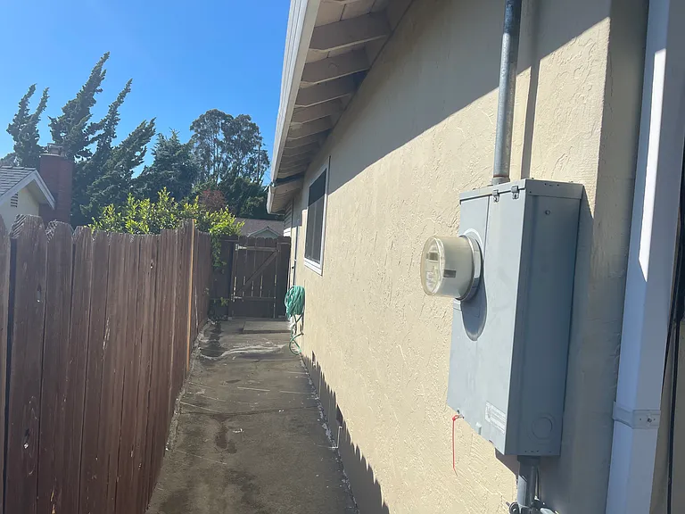 3420 Fleetwood Dr — Photo 38