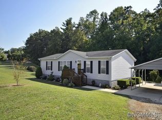 325 Ridgeway Dr, Flat Rock, NC 28731