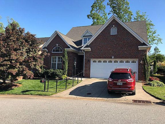 2nd image of 1075 Kensford Dr