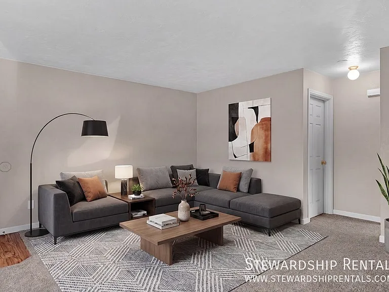 541 Lawrence St #B — Photo 2