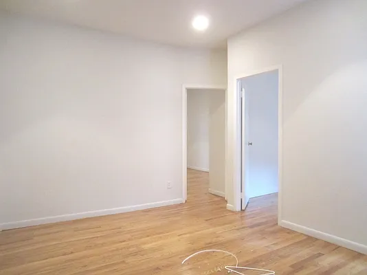 Rented by New York City Apartments | media 6