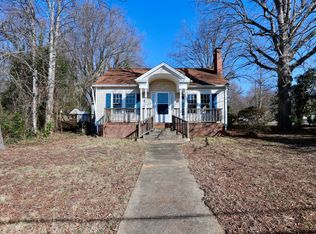 701 Providence St, Graham, NC 27253