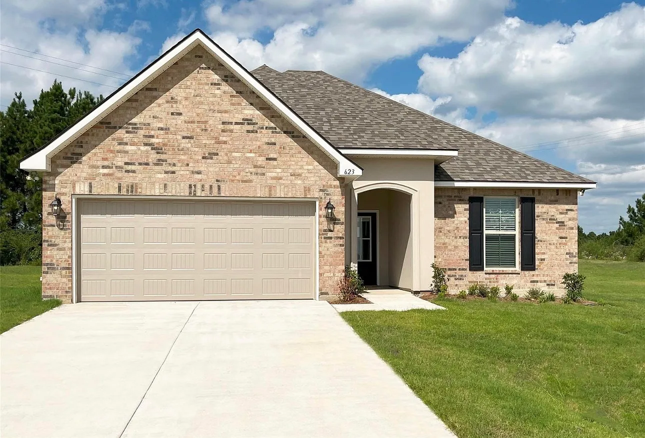 3 bed, 1517 sqft, $1,975 — Photo 1