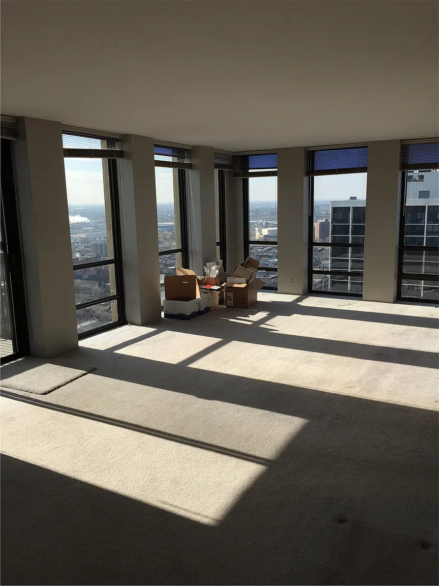 1660 N La Salle Dr APT 205 photo 1