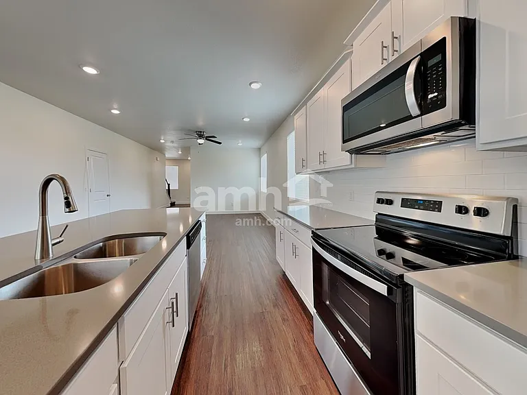 15091 W 82nd Pl — Photo 3