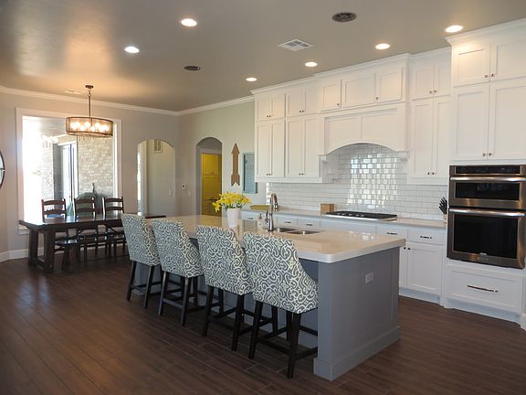 beautiful kitchen/dining