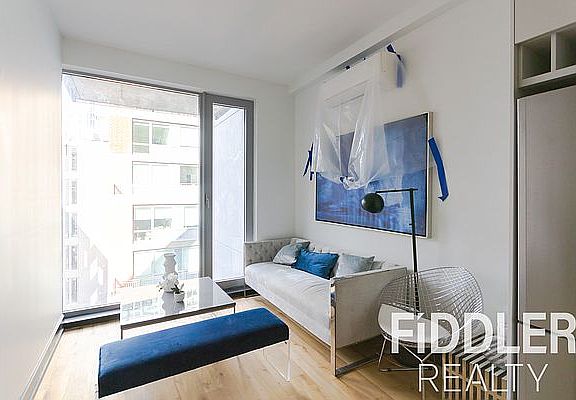 3rd image of 42-22 27th St #612