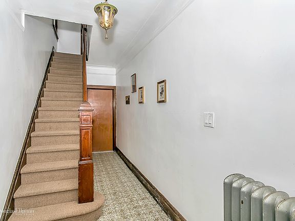 5th image of 2145 43rd St