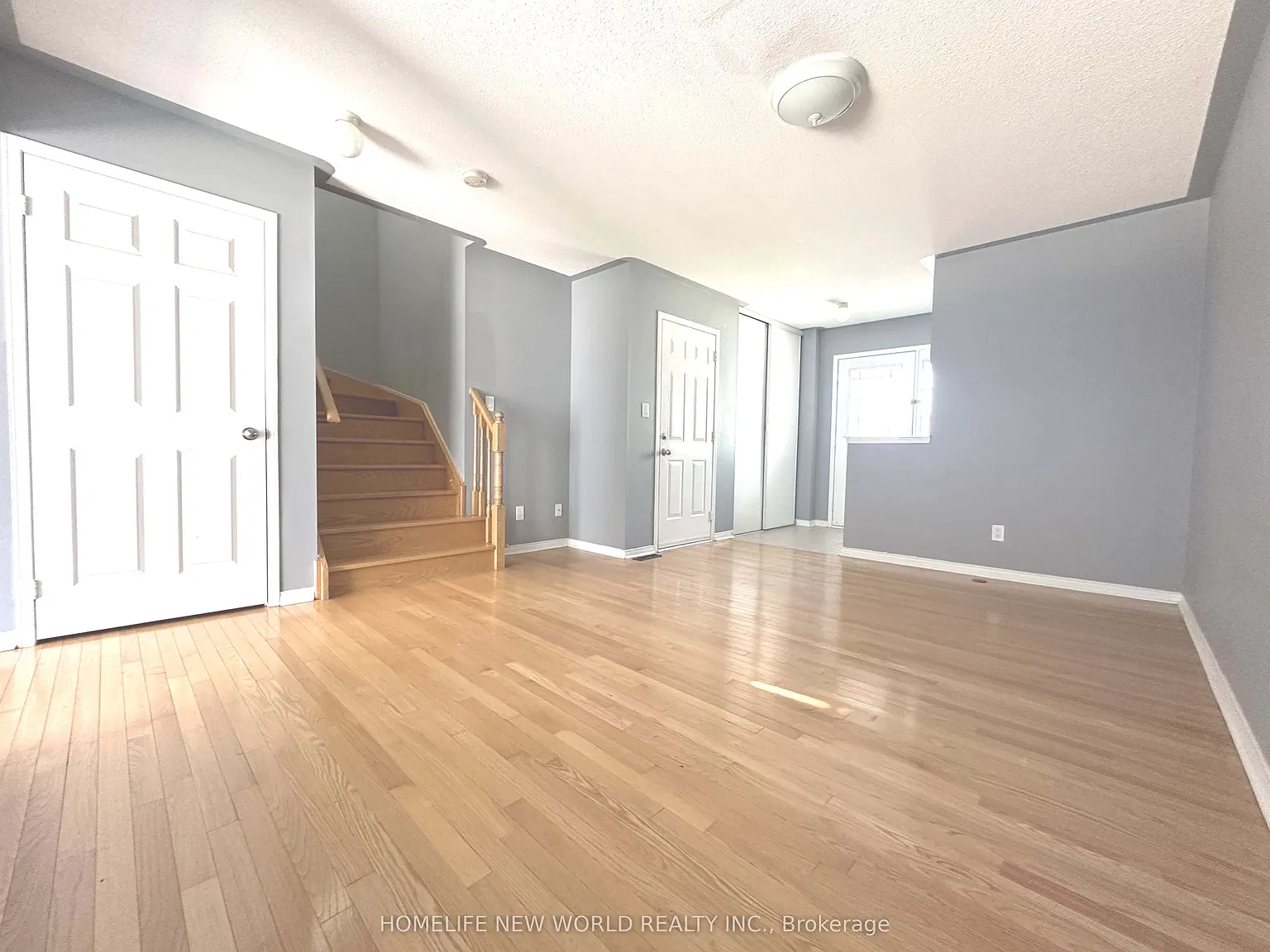 3 bed, $2,995 — Photo 3
