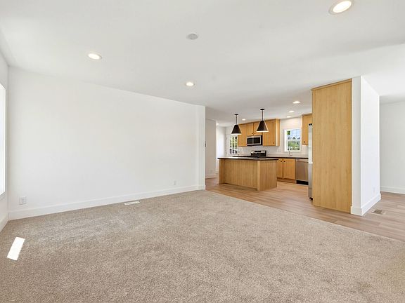 5th image of 1112 W 15th St