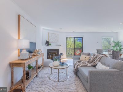 2103 N Rolfe St APT B, Arlington, VA, 22209