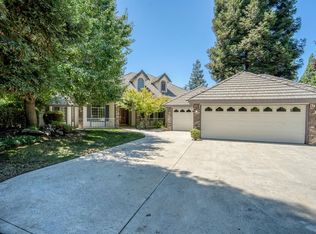 1295 E Valley Forge Dr, Fresno, CA 93720