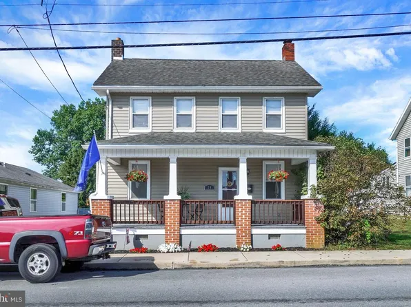 24 N Main St, East Prospect, PA 17317