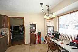 Breakfast Area & Bay Window