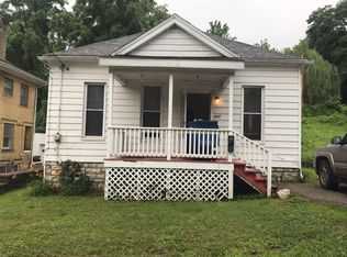 932 W 9th St, Alton, IL 62002