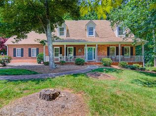 7097 Orchard Path Dr, Clemmons, NC 27012