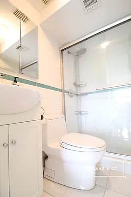 Rented by Grand & Co. | media 1