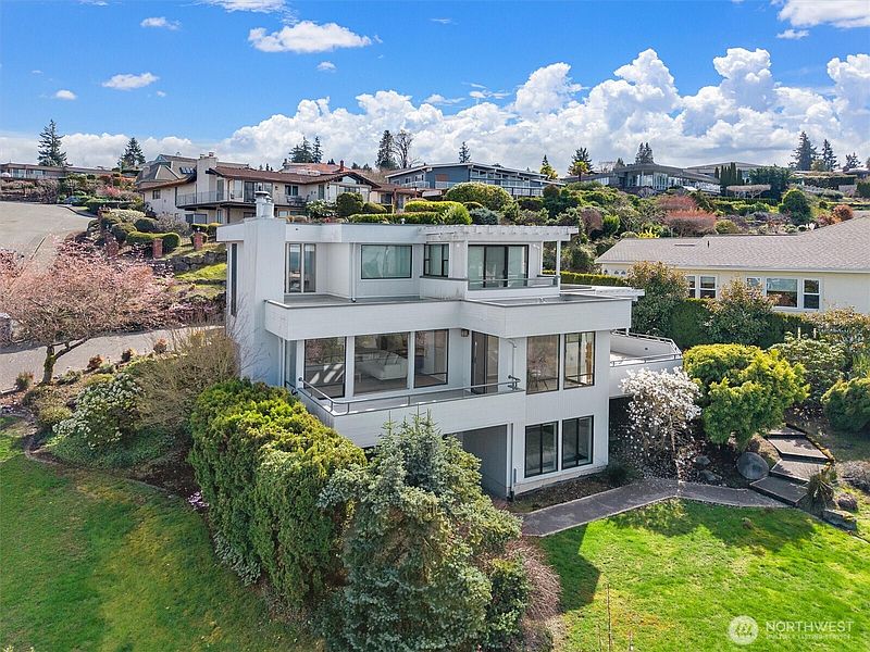 3rd image of 505 S Marine View Way