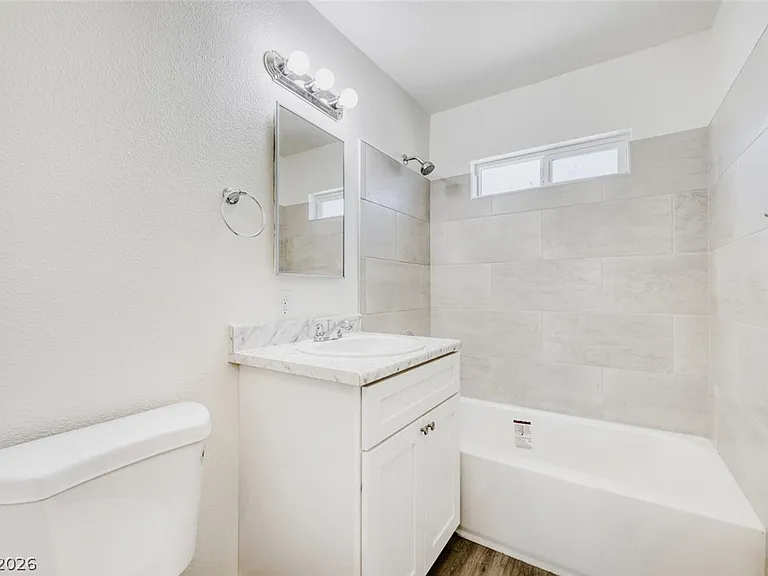 1014 N 4th St #1-10 — Photo 27
