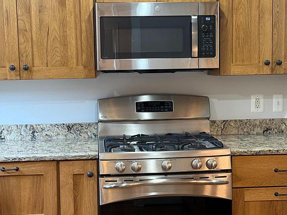 4th image of 7915 Fairfax Rd
