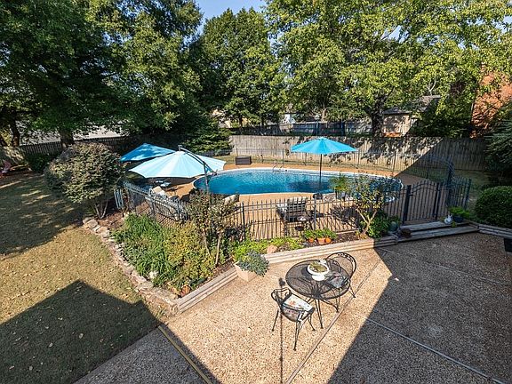 5th image of 2831 Honey Tree Dr