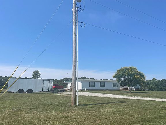 3rd image of 190 Old Hudson Cemetery Ln