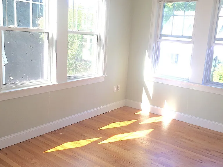 75-77 Beechcroft St #3 — Photo 11