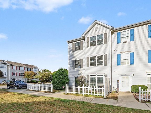 5th image of 8600 Neuse Landing Ln Unit 112