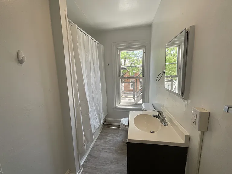 203 W North St — Photo 7