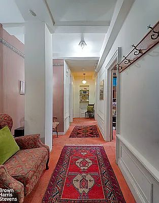 3rd image of 150 W 95th St APT 1B