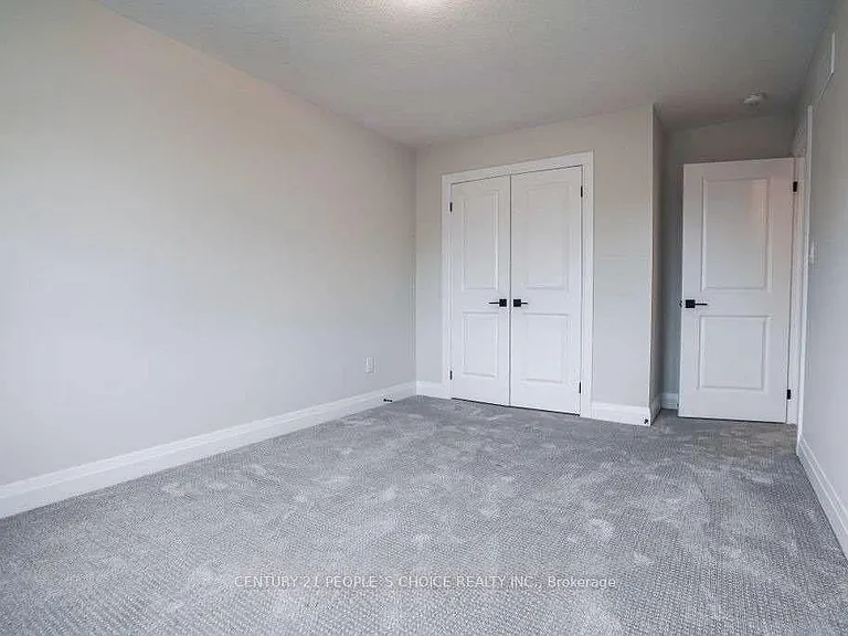 213 Sedgewood St — Photo 8