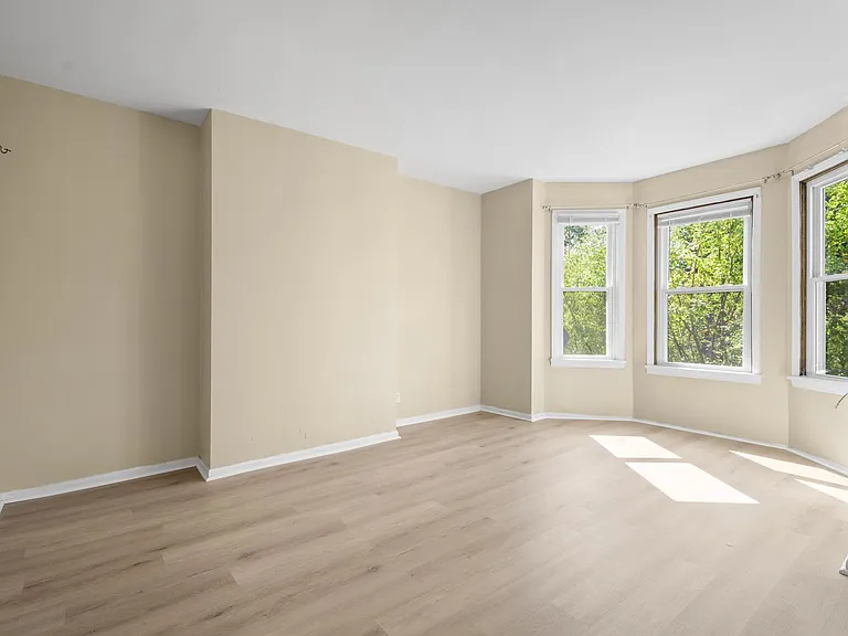 510 Dawson Ave — Photo 5