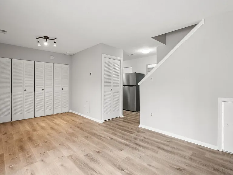 7907 Timarand Ct — Photo 16