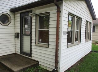 1319 S 12th St, Pekin, IL