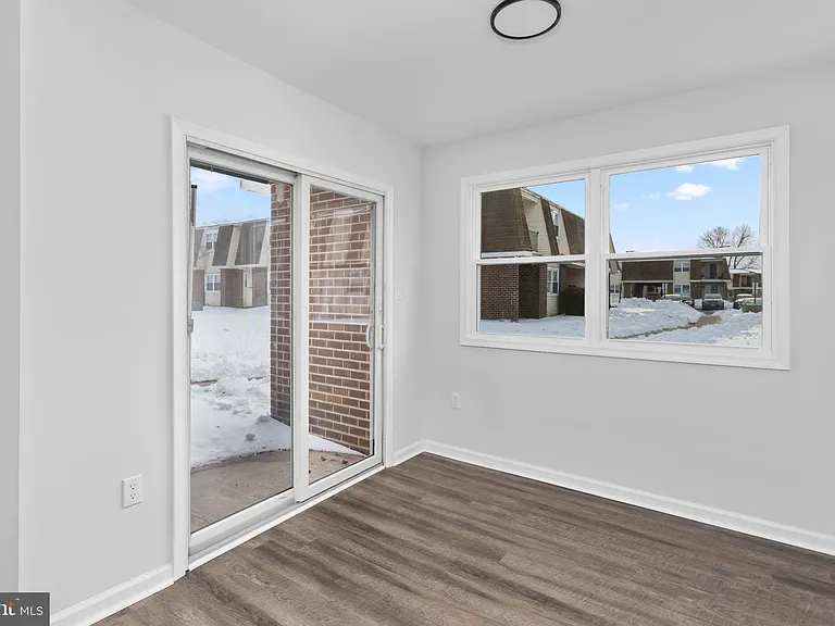 20-1 Florence Tollgate Pl #1 — Photo 9