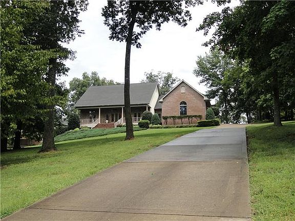 2nd image of 1743 Riverhaven Dr