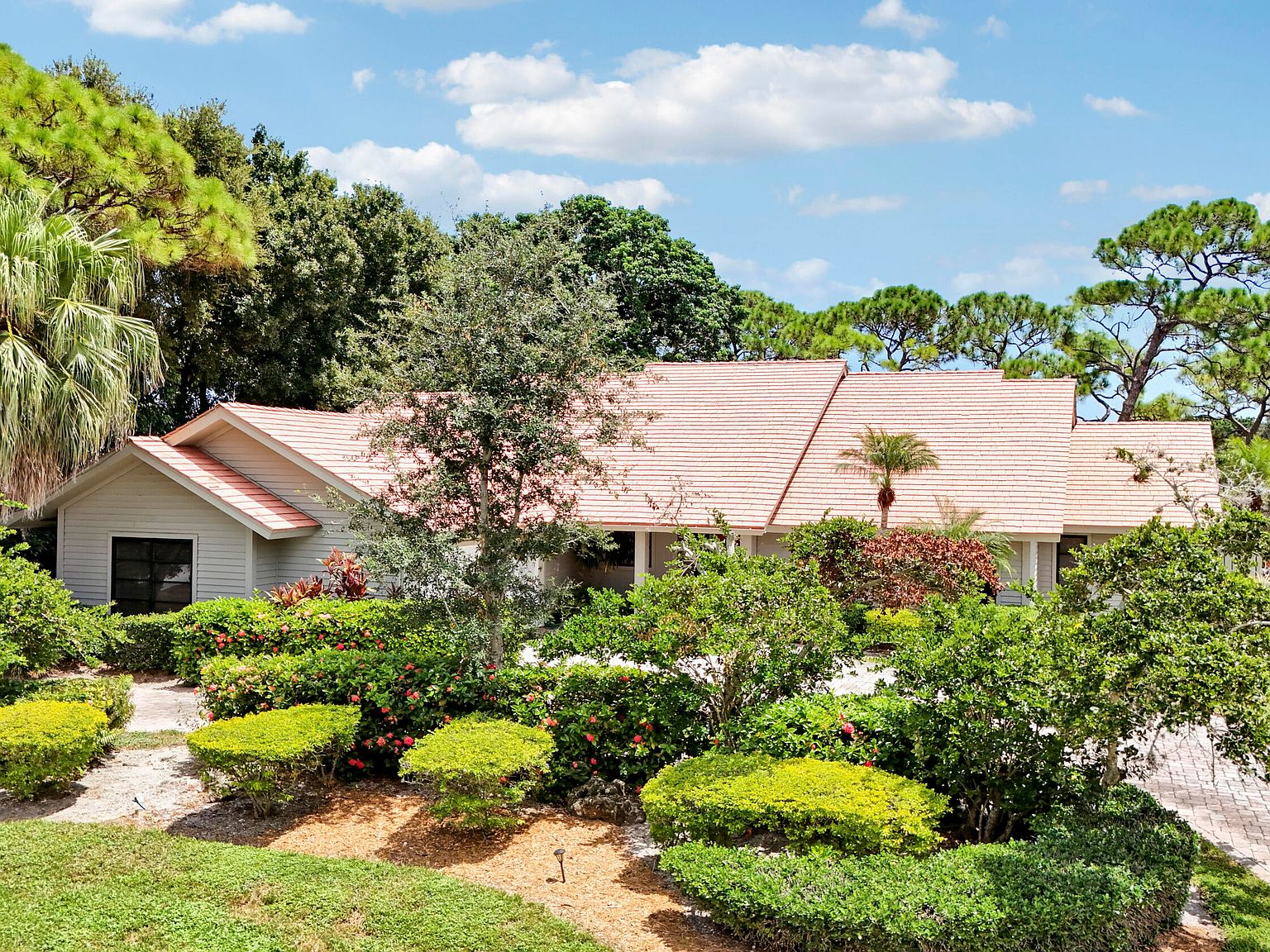 6245 SE Mariner Sands Drive — Mariner Sands Country Club