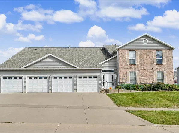 6317 Greenbriar Ln SW Unit D, Cedar Rapids, IA 52404