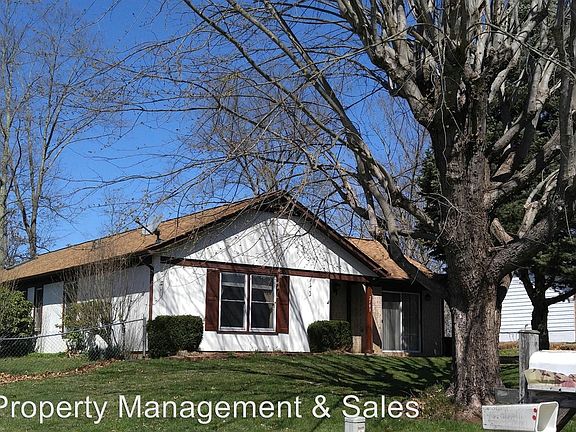 2nd image of 2103 Charlton Ln