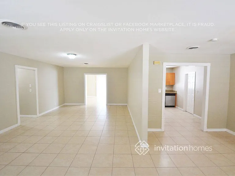 458 NE 38th St — Photo 3