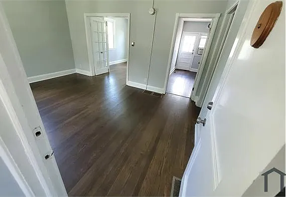 2 bed, 1240 sqft, $1,700 — Photo 2