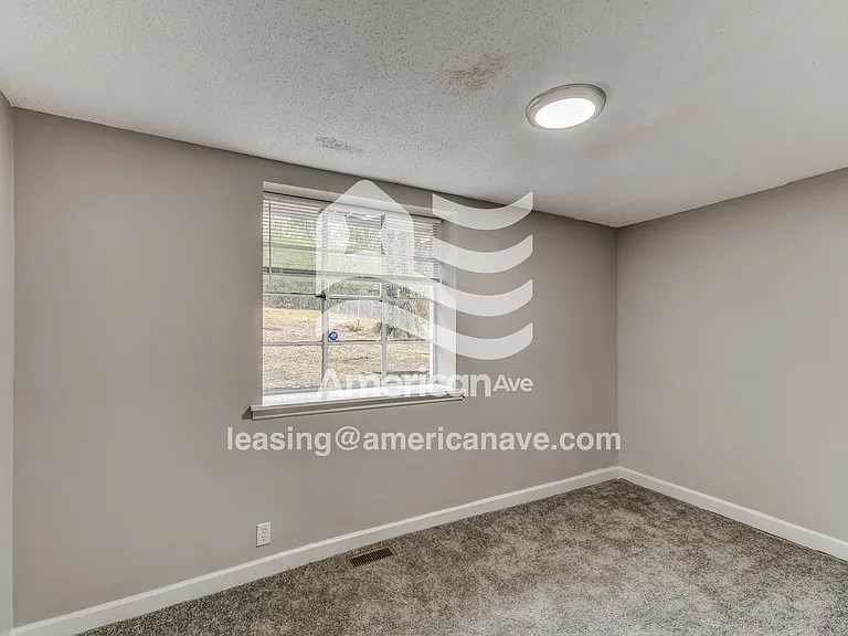1414933_012_wm_-_bedroom_13546664.jpg